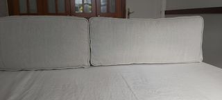 2 Cuadrantes de cojin. 100 €