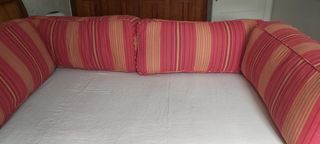 2 Cuadrantes de cojin. 100 €