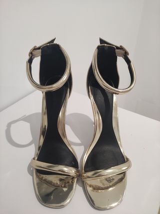 Zapatos dorados Asos Fiesta