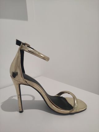 Zapatos dorados Asos Fiesta