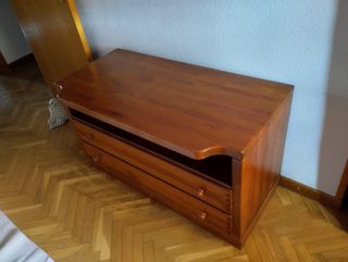 Mueble TV + 2 baldas de regalo