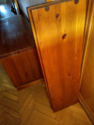 Mueble TV + 2 baldas de regalo