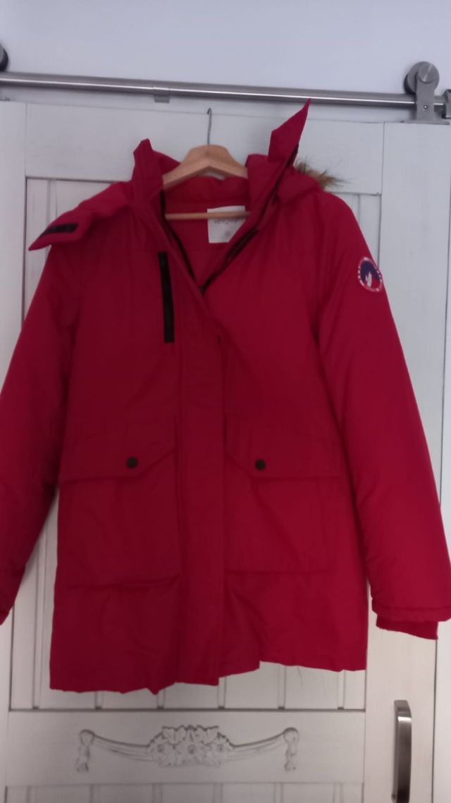 ABRIGA MUCHO.POCO USADO.IMPERMEABLE