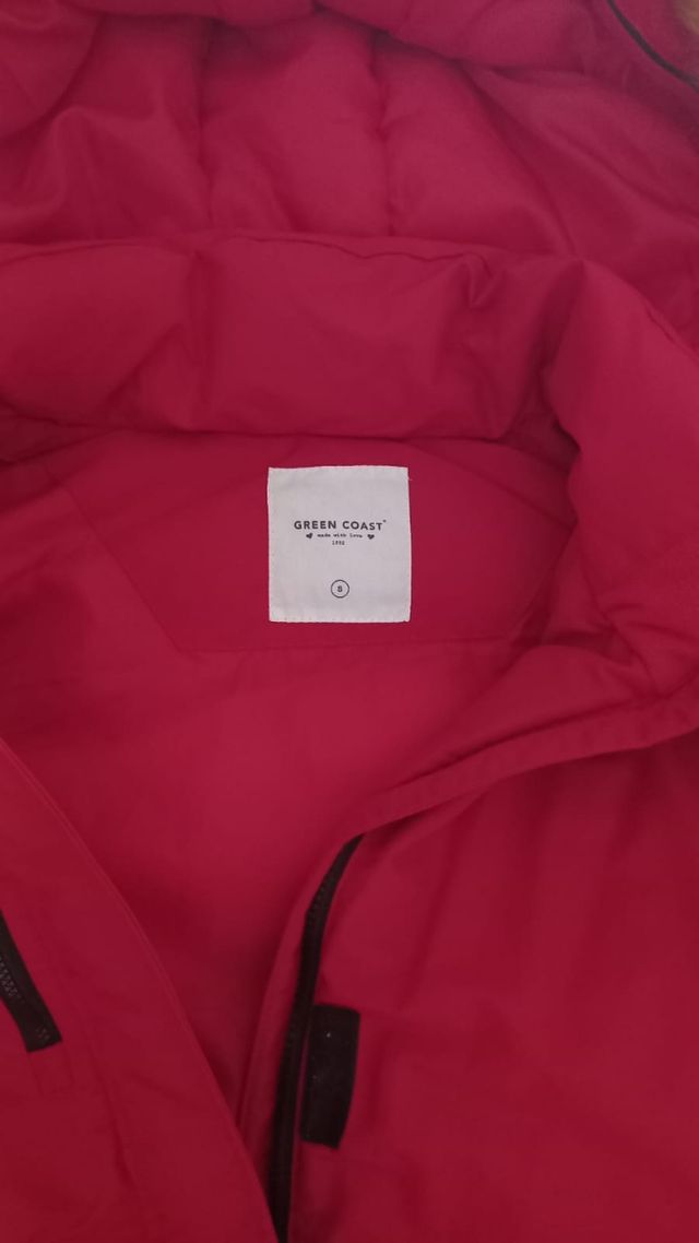 ABRIGA MUCHO.POCO USADO.IMPERMEABLE