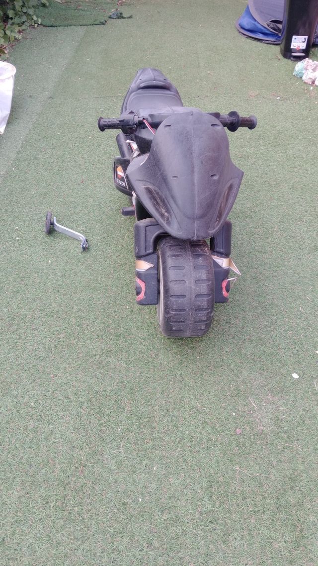 Moto Repsol batería niños