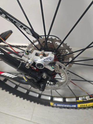 Bicicleta Carbono Trek Elite 9.8