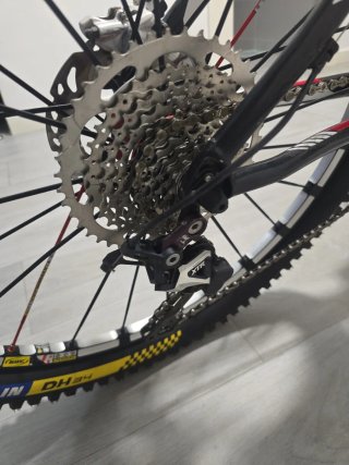 Bicicleta Carbono Trek Elite 9.8