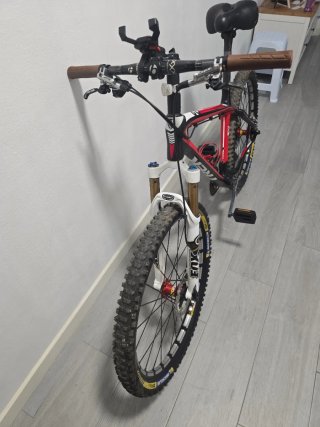 Bicicleta Carbono Trek Elite 9.8