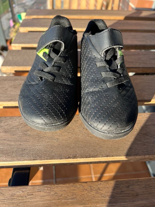 Zapatillas niño fútbol n.25