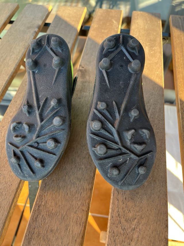 Zapatillas niño fútbol n.25