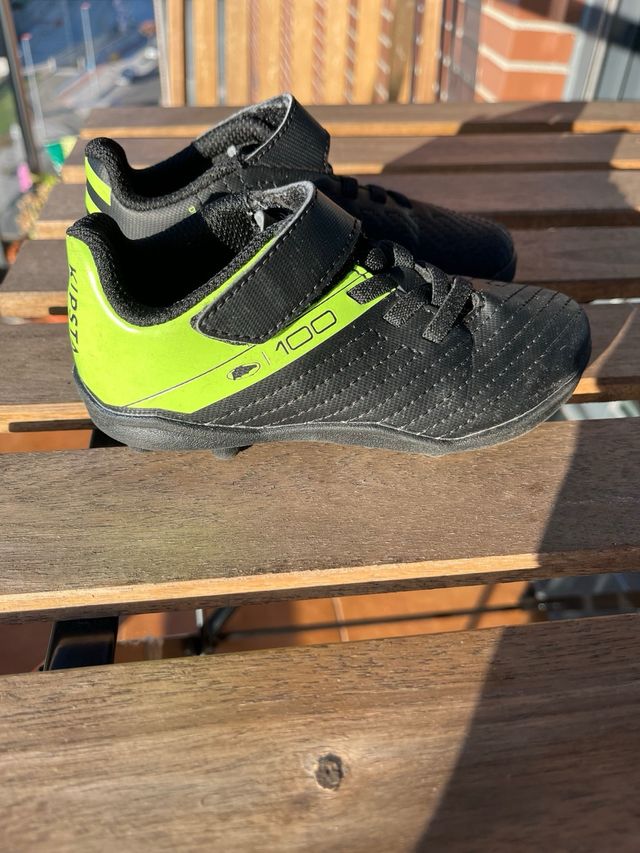 Zapatillas niño fútbol n.25