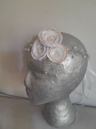 Tiara/diadema con aire vintage boda, comunión