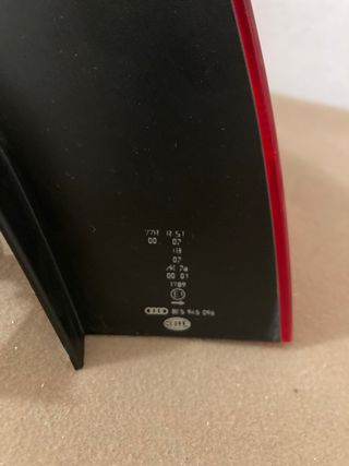 Foco traseroAudi A-4 sedan