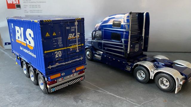 Wsi 1/50 Vancotrans Volvo VN