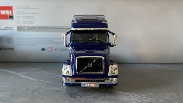 Wsi 1/50 Vancotrans Volvo VN