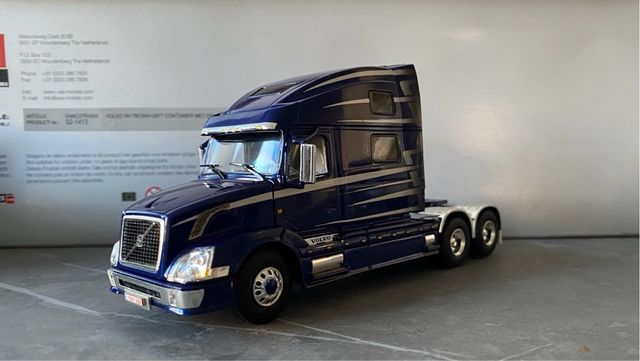 Wsi 1/50 Vancotrans Volvo VN