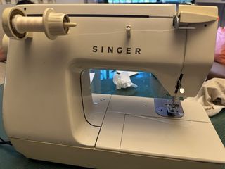 Maquina Coser Portatil Electrica SINGER 2010