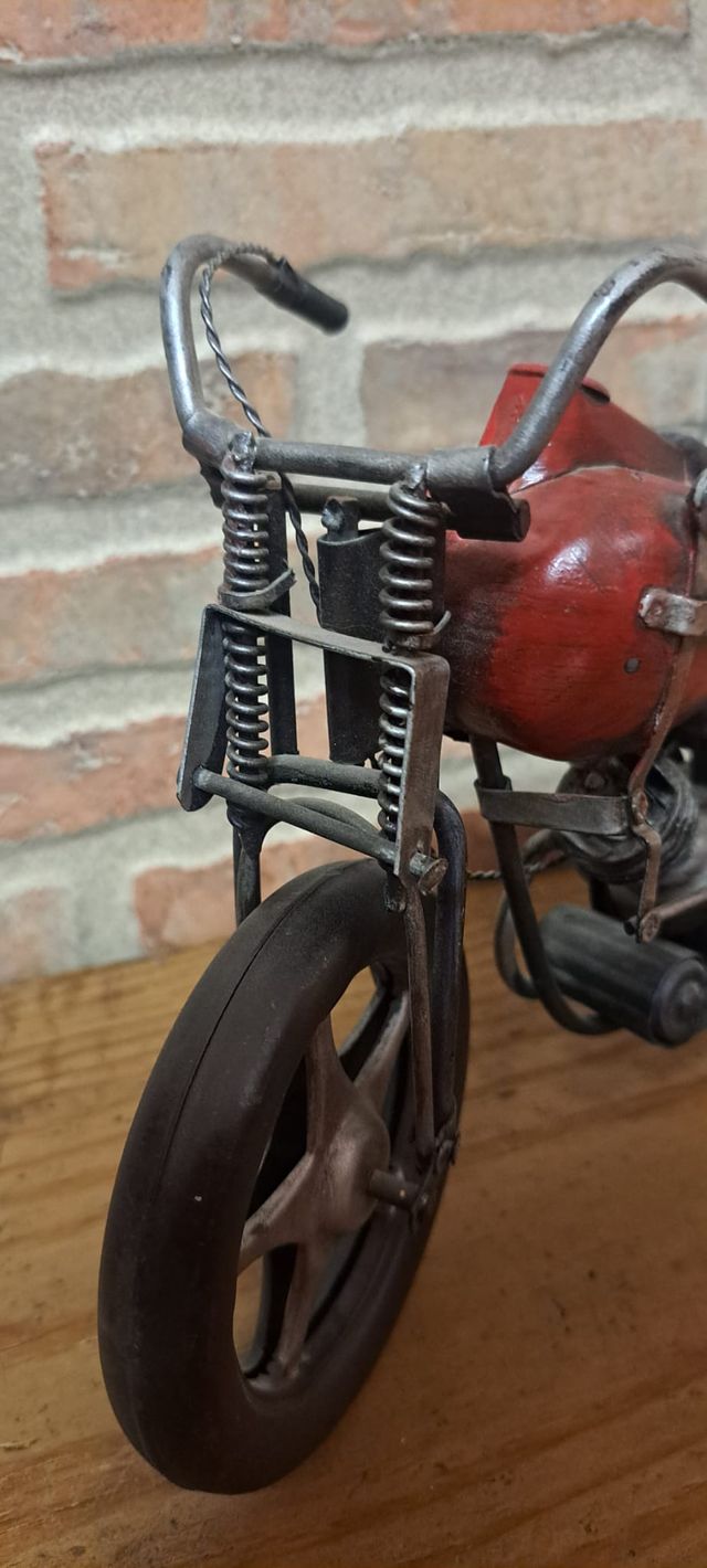 Motocicletta d'epoca. Replica.