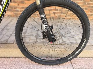 Bicicleta de Montaña carbono Ghost HTX 5. Talla S.