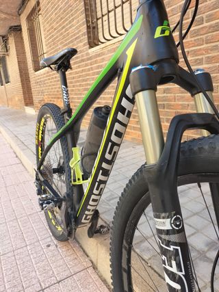 Bicicleta de Montaña carbono Ghost HTX 5. Talla S.