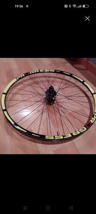 Bicicleta de Montaña carbono Ghost HTX 5. Talla S.