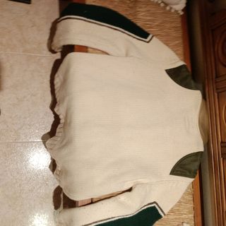 Se vende chaqueta lana marca  crazy  .