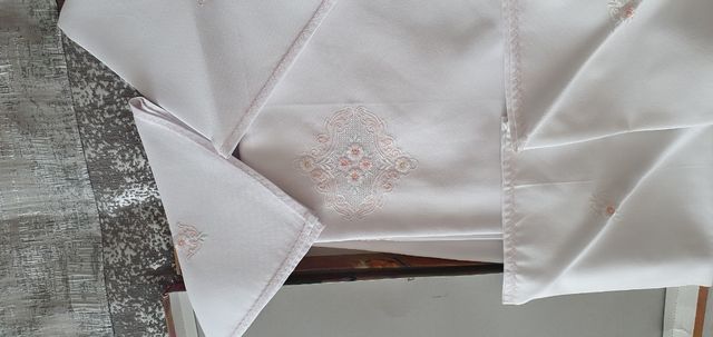 REBAJADA MANTELERÍA BLANCA