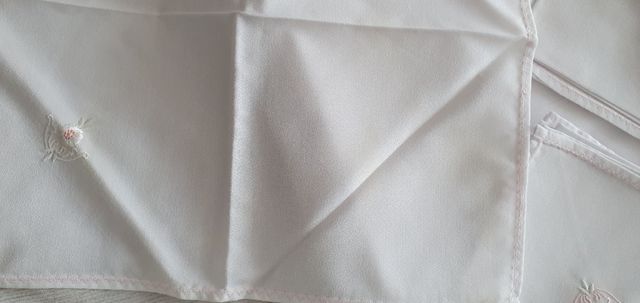 REBAJADA MANTELERÍA BLANCA