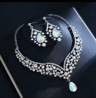 Conjunto de Tiara con Circonitas Brillantes AB
