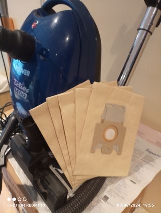 Aspirador HOOVER TELIOS 1400 con Bolsa.