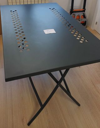 Mesa metálica terraza jardin