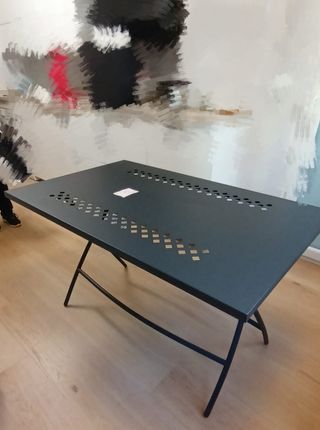 Mesa metálica terraza jardin