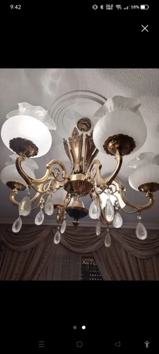 Splendido lampadario in bronzo e ceramica per camera, soggiorno, ecc.