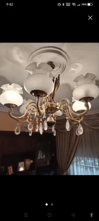 Splendido lampadario in bronzo e ceramica per camera, soggiorno, ecc.