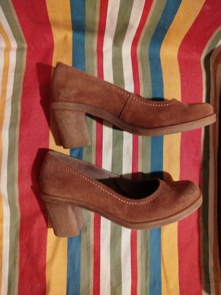 Zapatosde salón piel