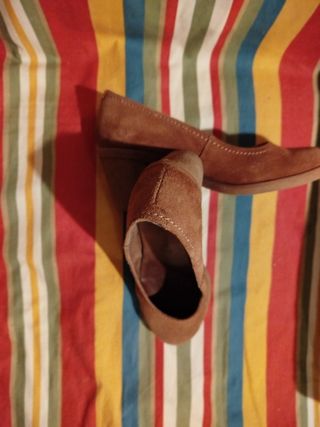 Zapatosde salón piel