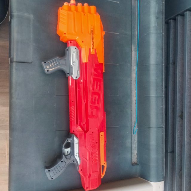 Pistola Nerf Twinshock