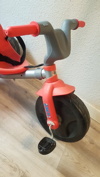 Triciclo rojo
