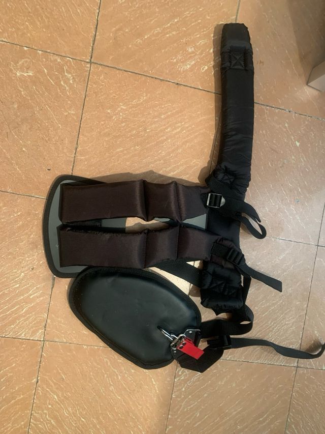 Arnes y casco gardimero