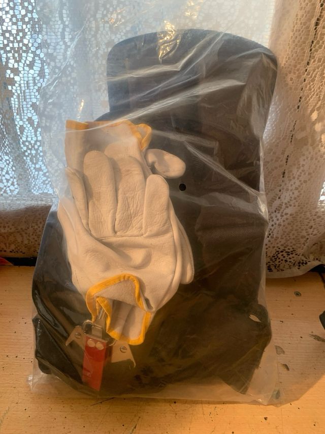 Arnes y casco gardimero