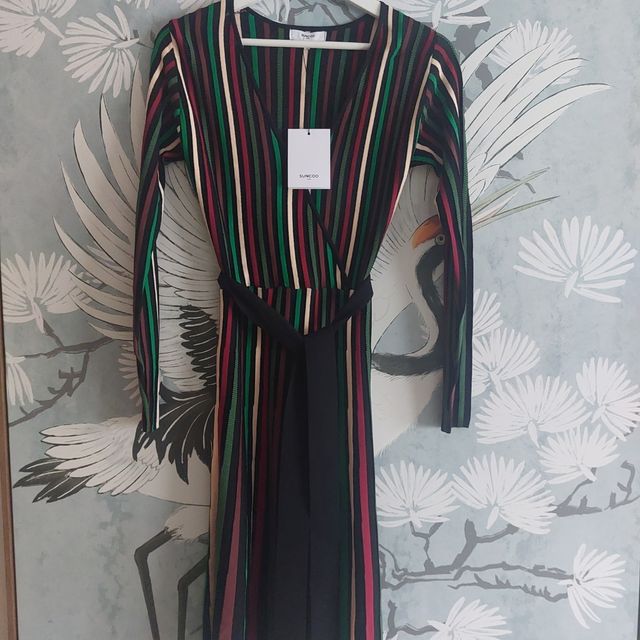 Vestido marca Suncoo rayas con cinturón. XS