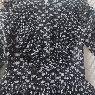 Vestido flores marca Jovonna London XS