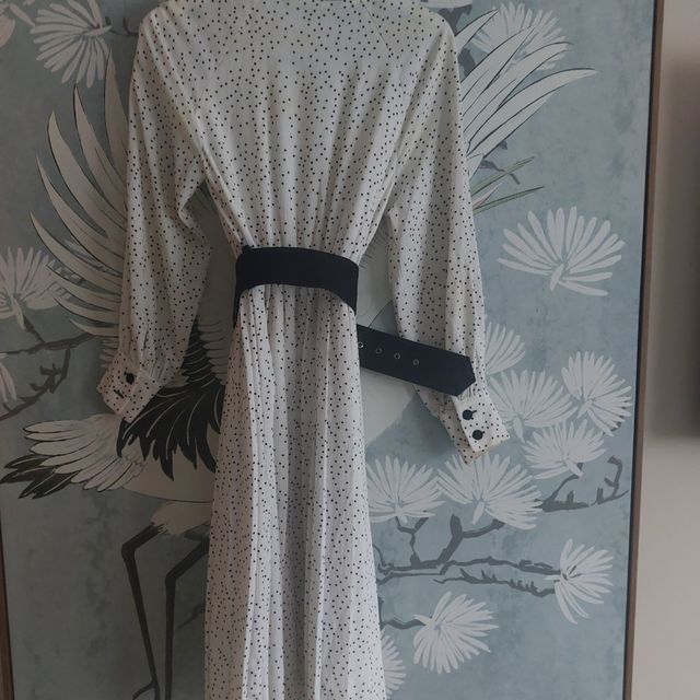 Vestido lunares midi  Zara. XS