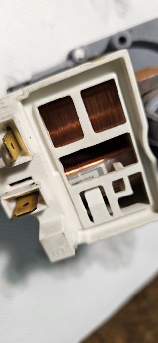 Pompa lavatrice Rex AEG 132323900