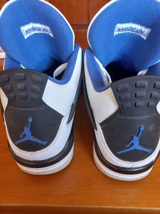 Jordan 4 