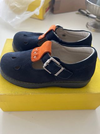 Scarpe pelle bimbo 24
