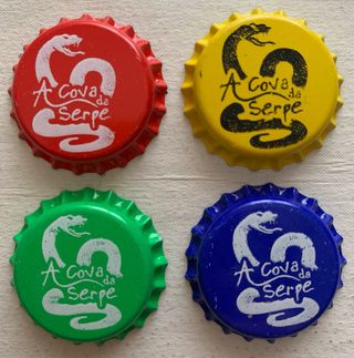 Chapas cerveza A Cova da Serpe. Nuevas.