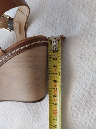 Sandalias cuña piel núm 36 Pikolinos