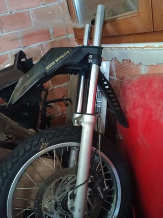 Horquilla BMW f650 GS con llanta 
