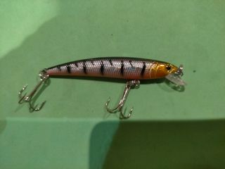 5 Señuelos artificiales pesca mar depredadores.